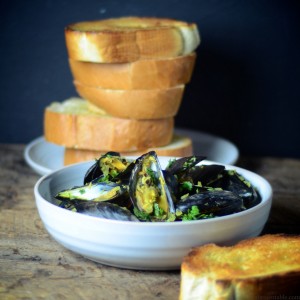 Yogurt and Coconut Curried Mussels