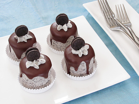 Mini Chocolate Oreo Cakes