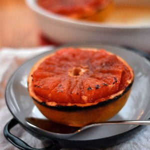 Broiled Grapefruit with Cinnamon Sugar