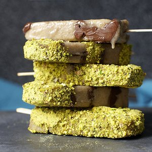Banana, Nutella and Salted Pistachio Popsicles