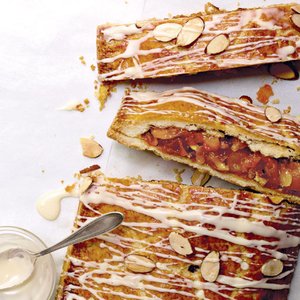 Brandied Apricot-Almond Slab Pie