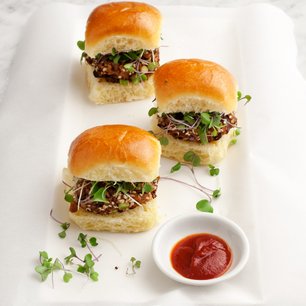 Walnut-Mushroom Veggie Burgers