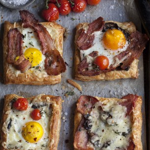 Bacon and Egg Breakfast Pies